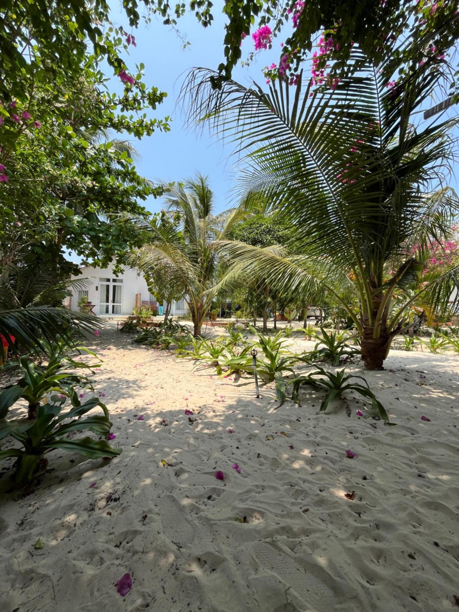Robinson Beach Bungalow Vinh Hoa Exteriér fotografie