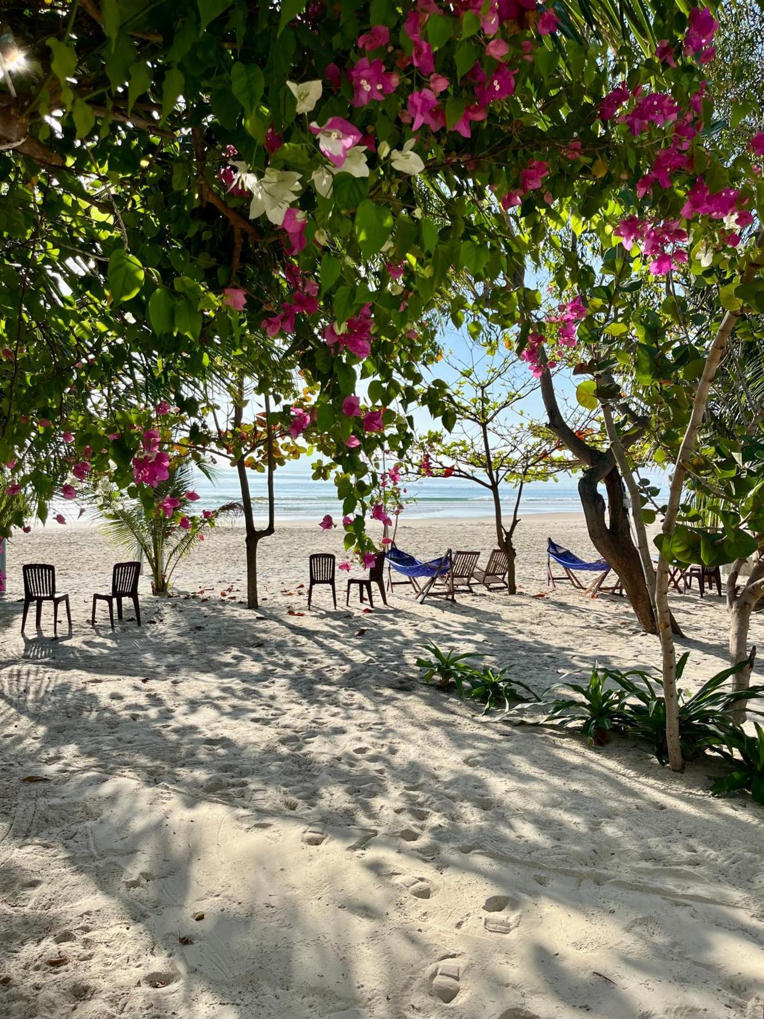 Robinson Beach Bungalow Vinh Hoa Exteriér fotografie